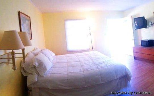 Falcon Motel Μπάξτον Εξωτερικό φωτογραφία