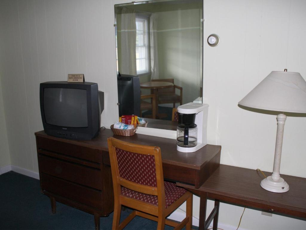 Falcon Motel Μπάξτον Εξωτερικό φωτογραφία