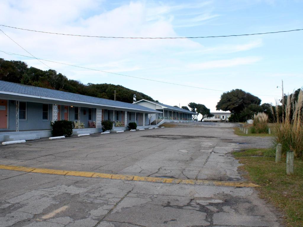 Falcon Motel Μπάξτον Εξωτερικό φωτογραφία